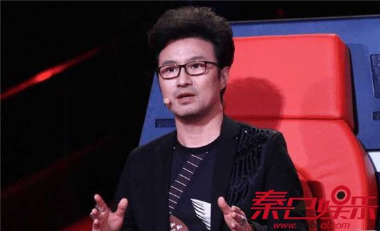 汪峰不戴眼镜登顶热搜第一 回应却晒出这一张内涵图