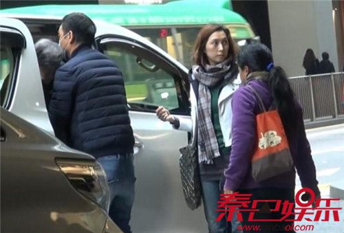 刘青云儿子力爆棚老婆郭蔼明个人资料 刘青云全程带爸妈看病