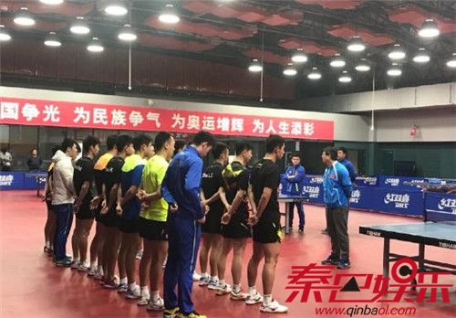 张继科恢复训练现身国乒训练场与马龙同框 张继科打算参加5月的比赛
