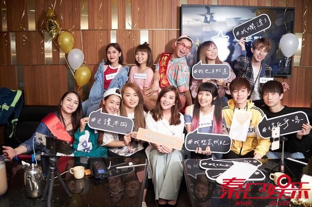 梁静茹现身KTV
